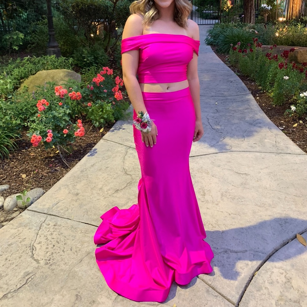PROM DRESS